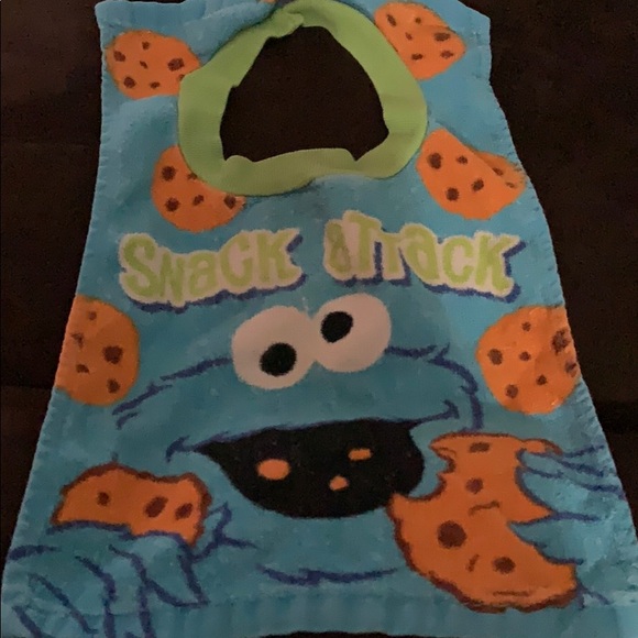 LOT OF BIBS - Picture 1 of 6